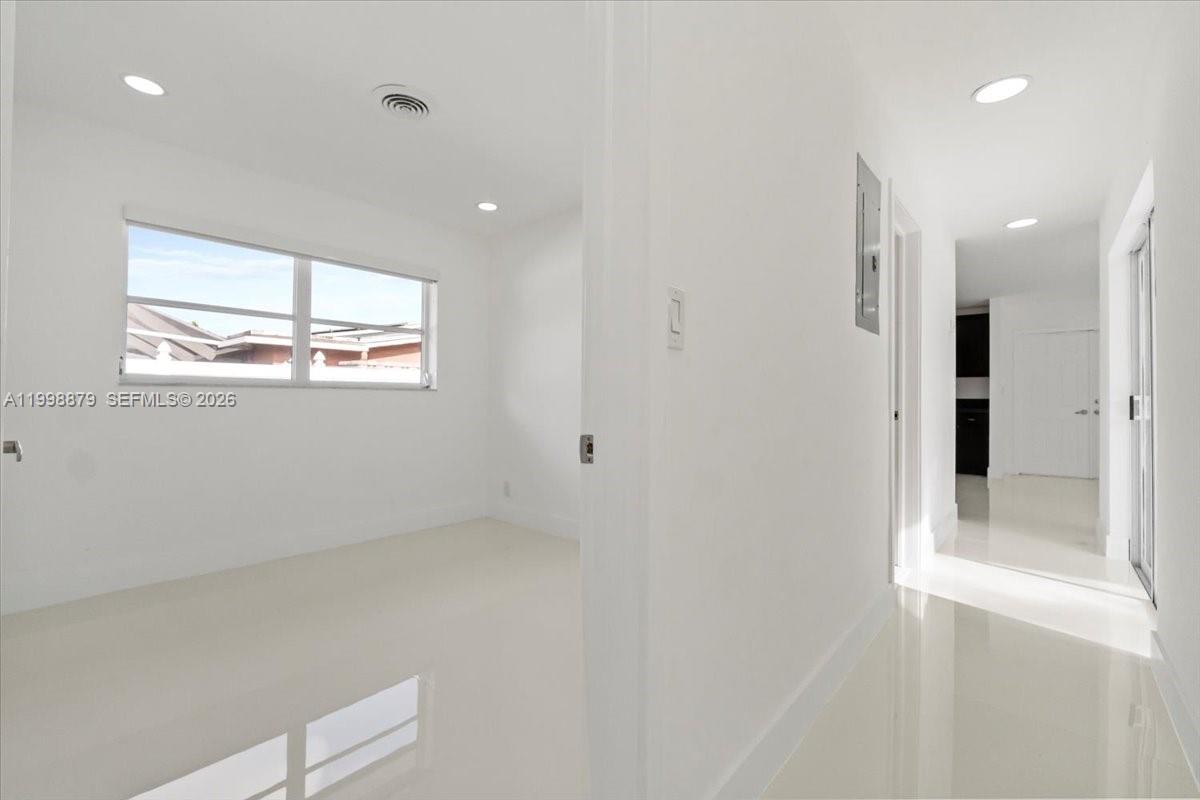 ROYAL PALM ACRES THIRD SE - Residential