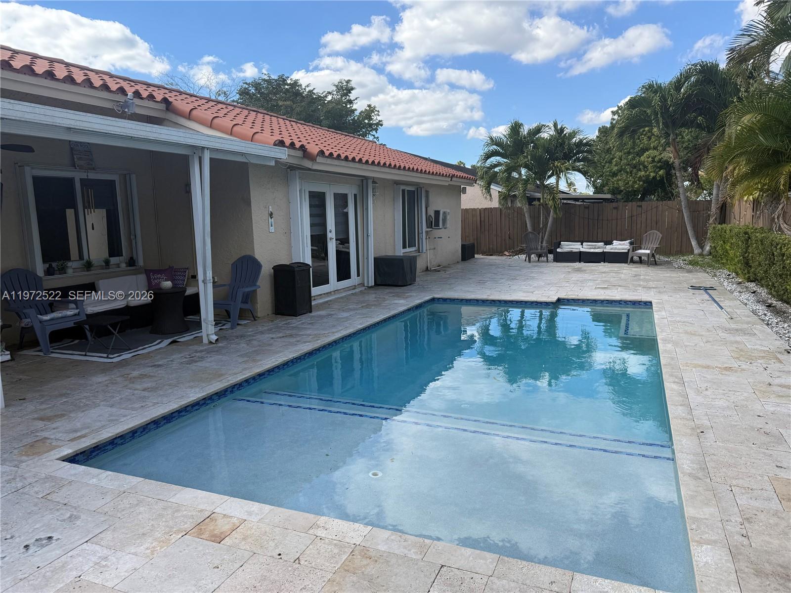 COUNTRY LAKE MANORS SEC 3 - Residential