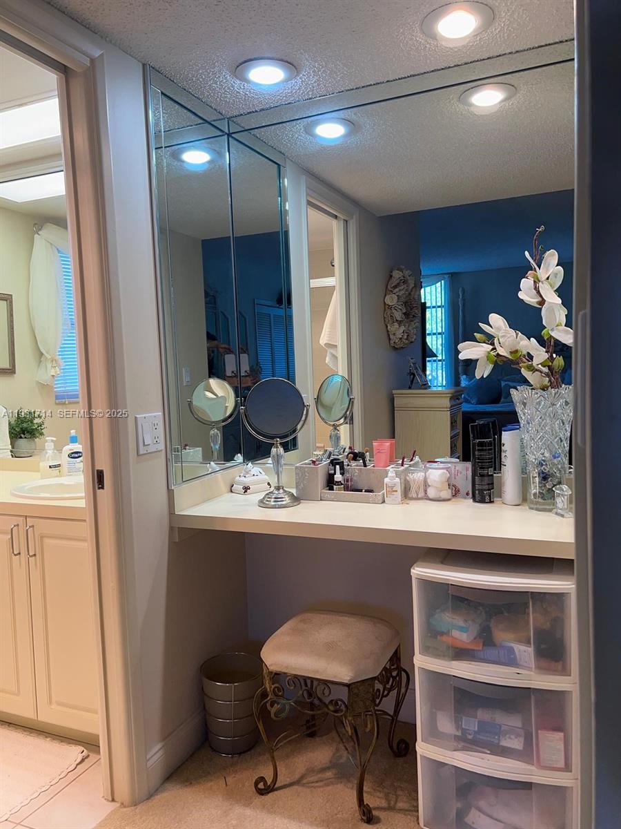 NO 99 PALM-AIRE COUNTRY C - Residential