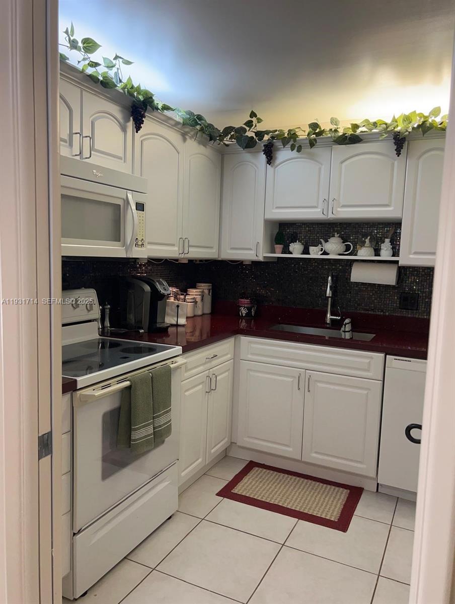 NO 99 PALM-AIRE COUNTRY C - Residential