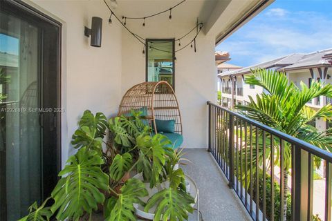 Tiny photo for 4718 NW 83rd Pkwy, Doral, FL 33166 (MLS # A12026819)