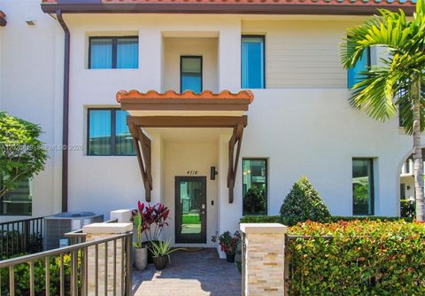 Tiny photo for 4718 NW 83rd Pkwy, Doral, FL 33166 (MLS # A12026819)