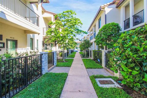 Tiny photo for 4718 NW 83rd Pkwy, Doral, FL 33166 (MLS # A12026819)