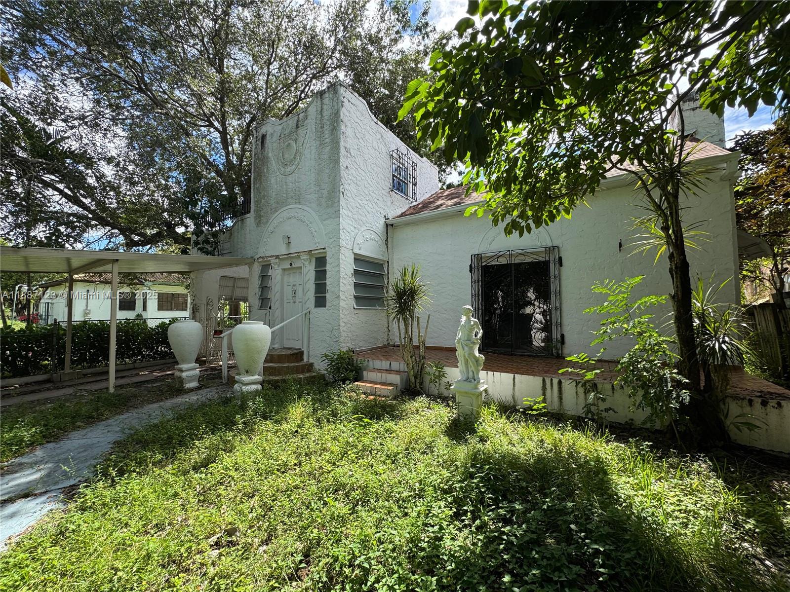 1920 SW 13th St