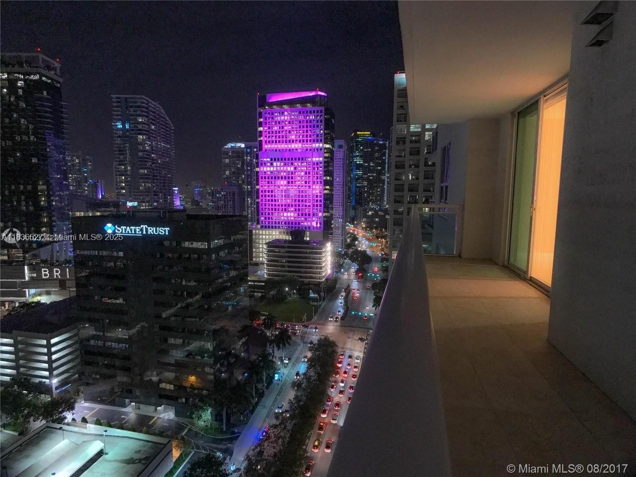 THE PLAZA 901 BRICKELL CO - Residential