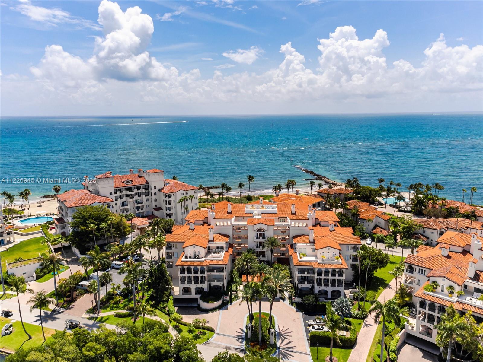 SEASIDE CONDO - Residential
