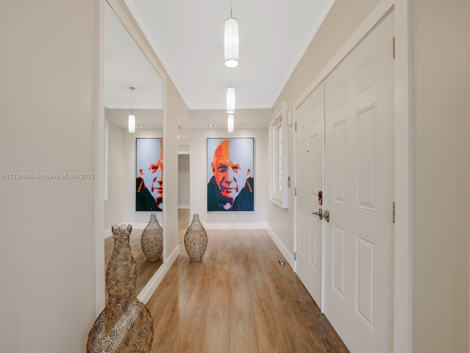 SEASIDE CONDO - Residential