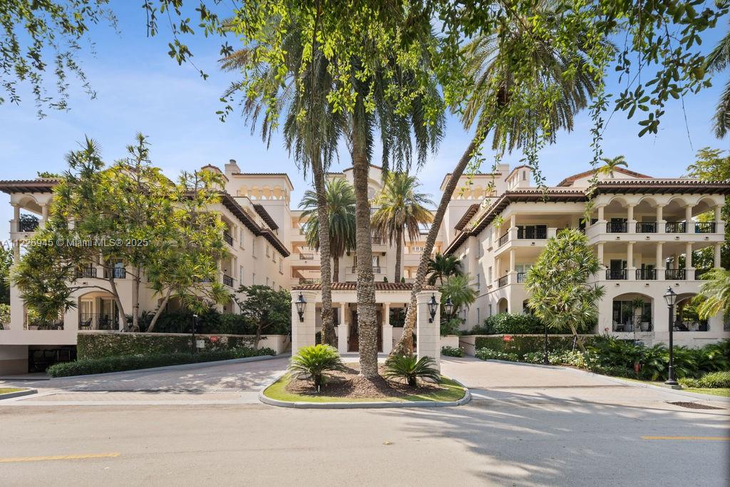 SEASIDE CONDO - Residential
