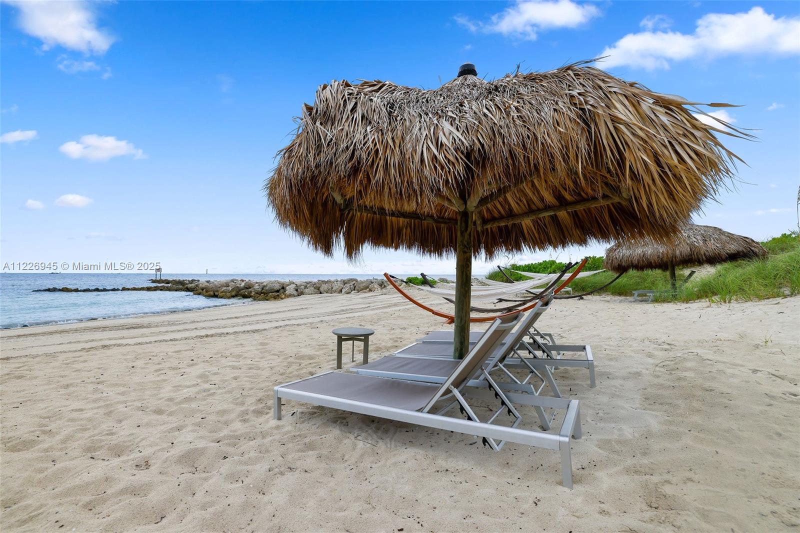 SEASIDE CONDO - Residential