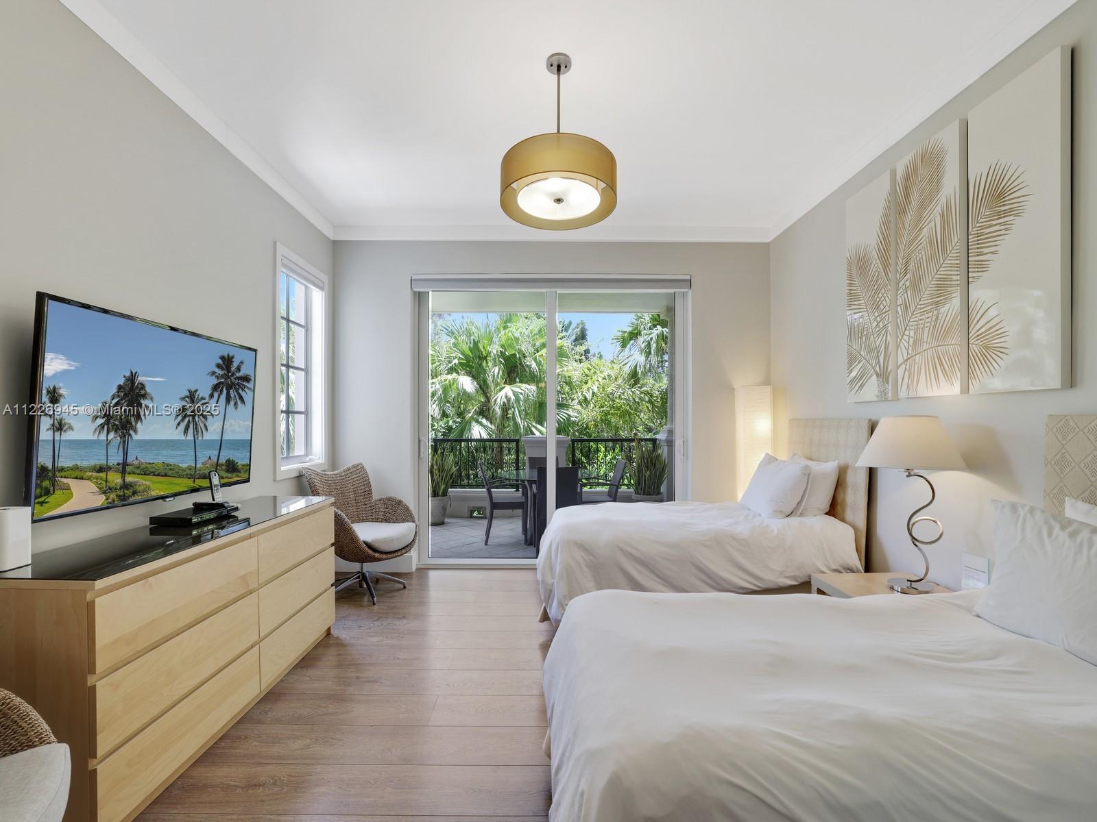 SEASIDE CONDO - Residential