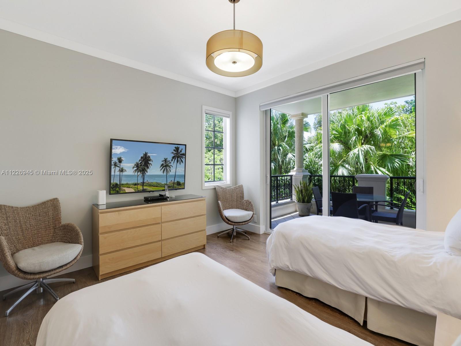 SEASIDE CONDO - Residential