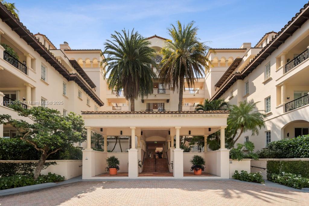 SEASIDE CONDO - Residential