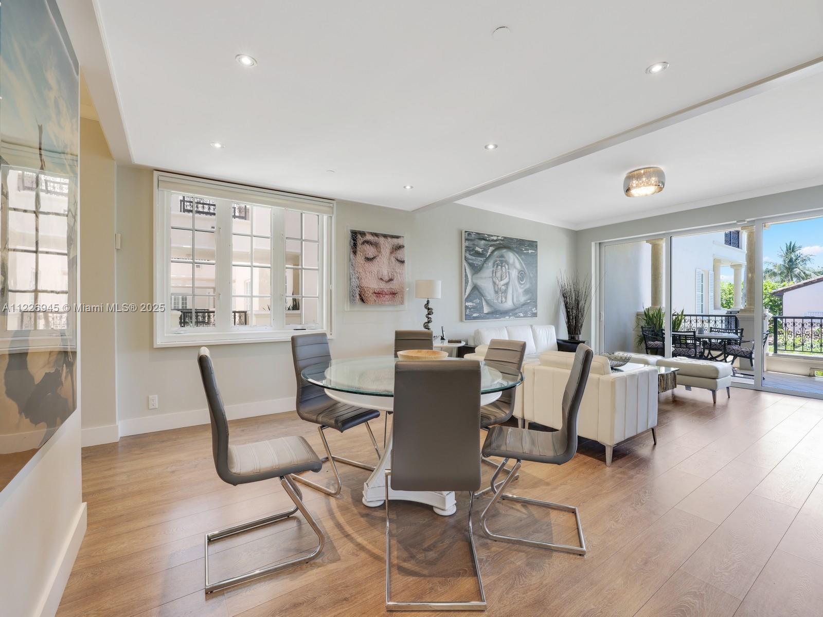 SEASIDE CONDO - Residential