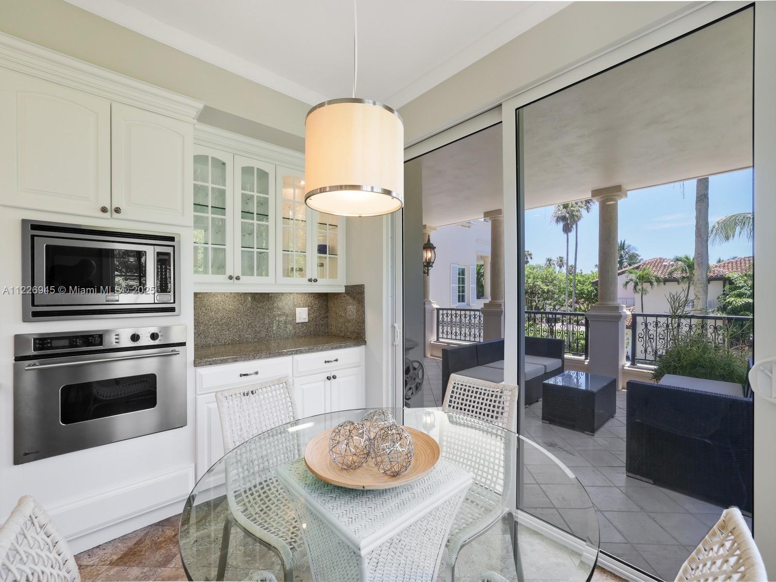 SEASIDE CONDO - Residential