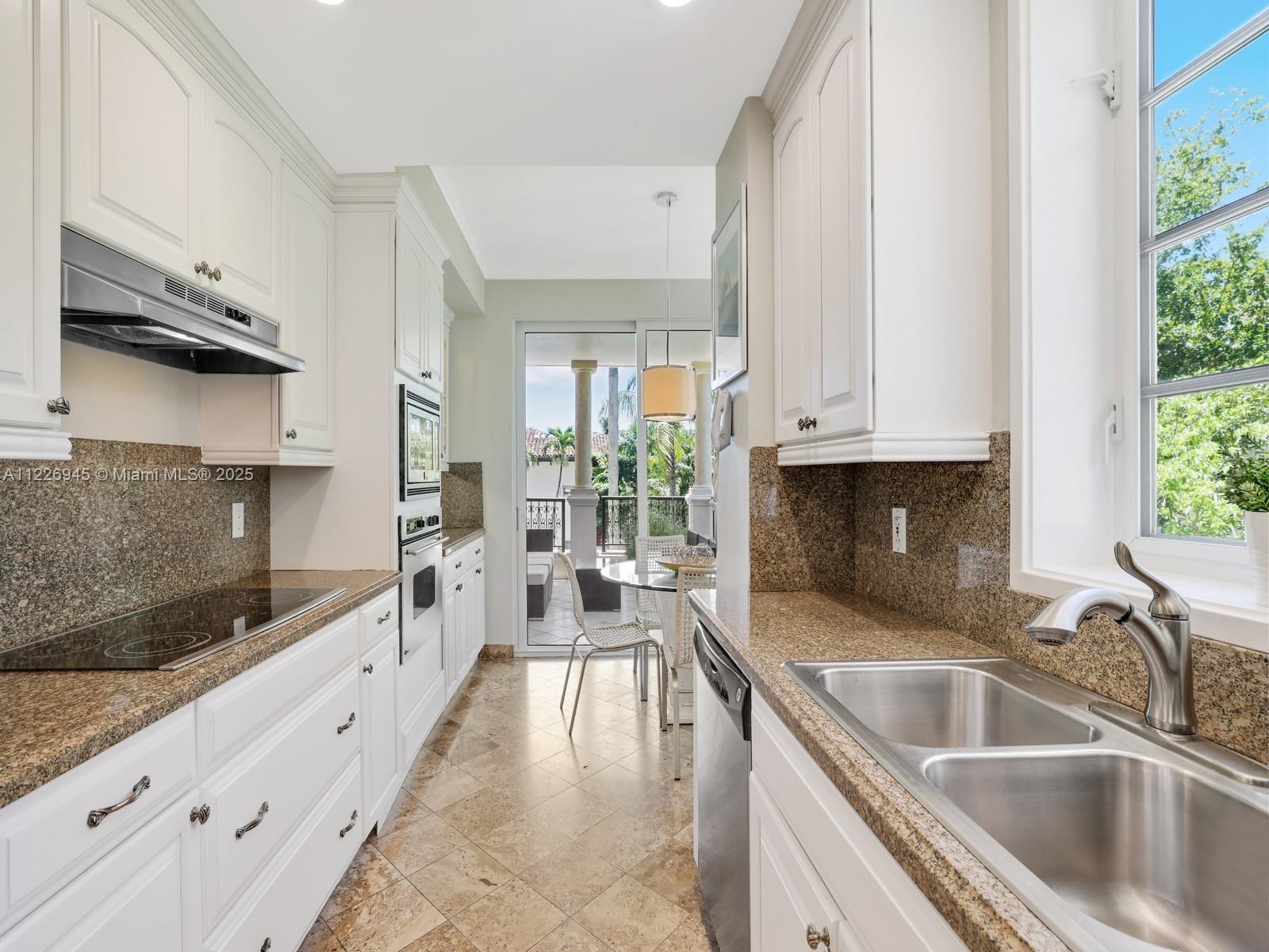 SEASIDE CONDO - Residential