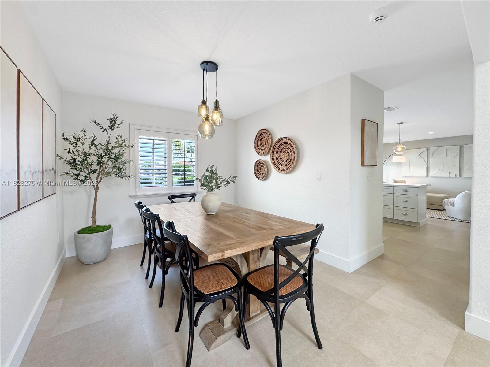 PELICANS POINT AT MILLER - Residential