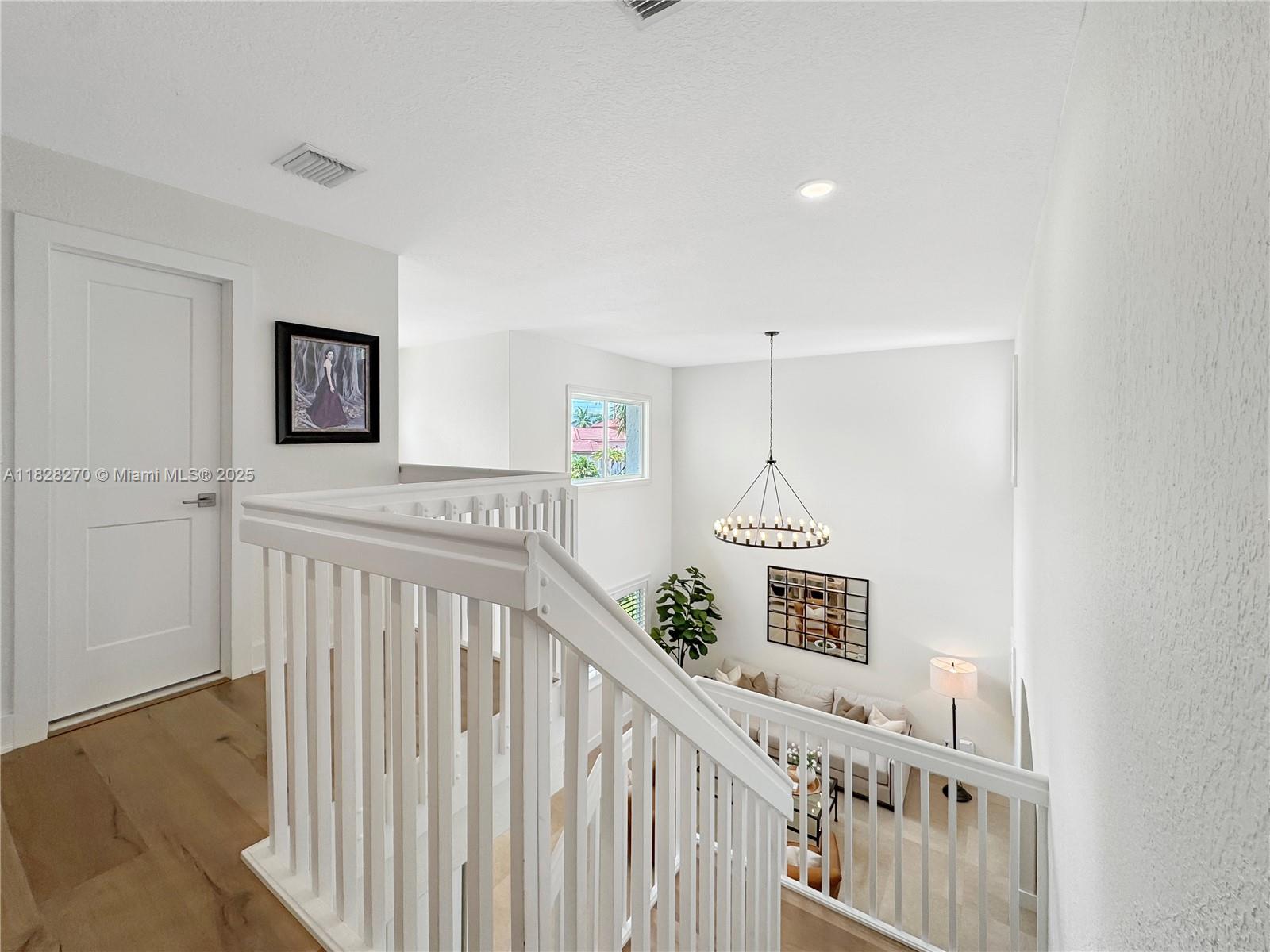 PELICANS POINT AT MILLER - Residential