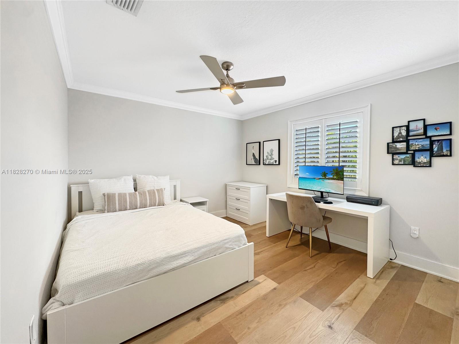 PELICANS POINT AT MILLER - Residential