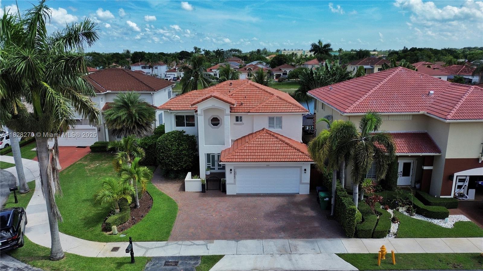 PELICANS POINT AT MILLER - Residential