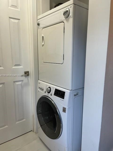 CORAL REEF TOWNHOUSES COND - Residential Lease