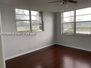ROLLING HILLS GOLF AND TE - Residential