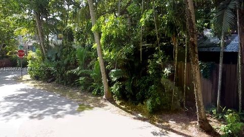 Tiny photo for 3564 Linden Ln, Miami, FL 33133 (MLS # A12057776)