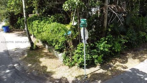 Tiny photo for 3564 Linden Ln, Miami, FL 33133 (MLS # A12057776)