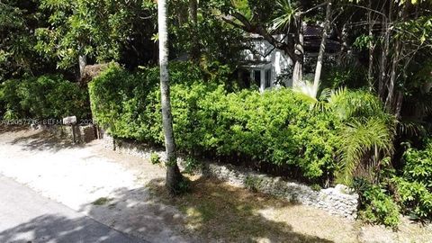 Photo of 3564 Linden Ln, Miami, FL 33133 (MLS # A12057776)