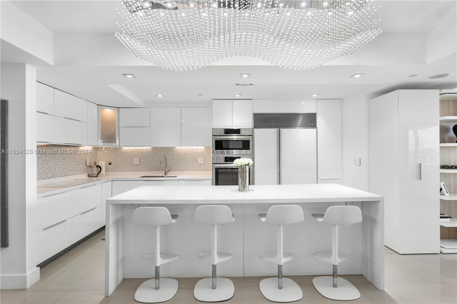 CLUB TOWER THREE CONDO - Residential