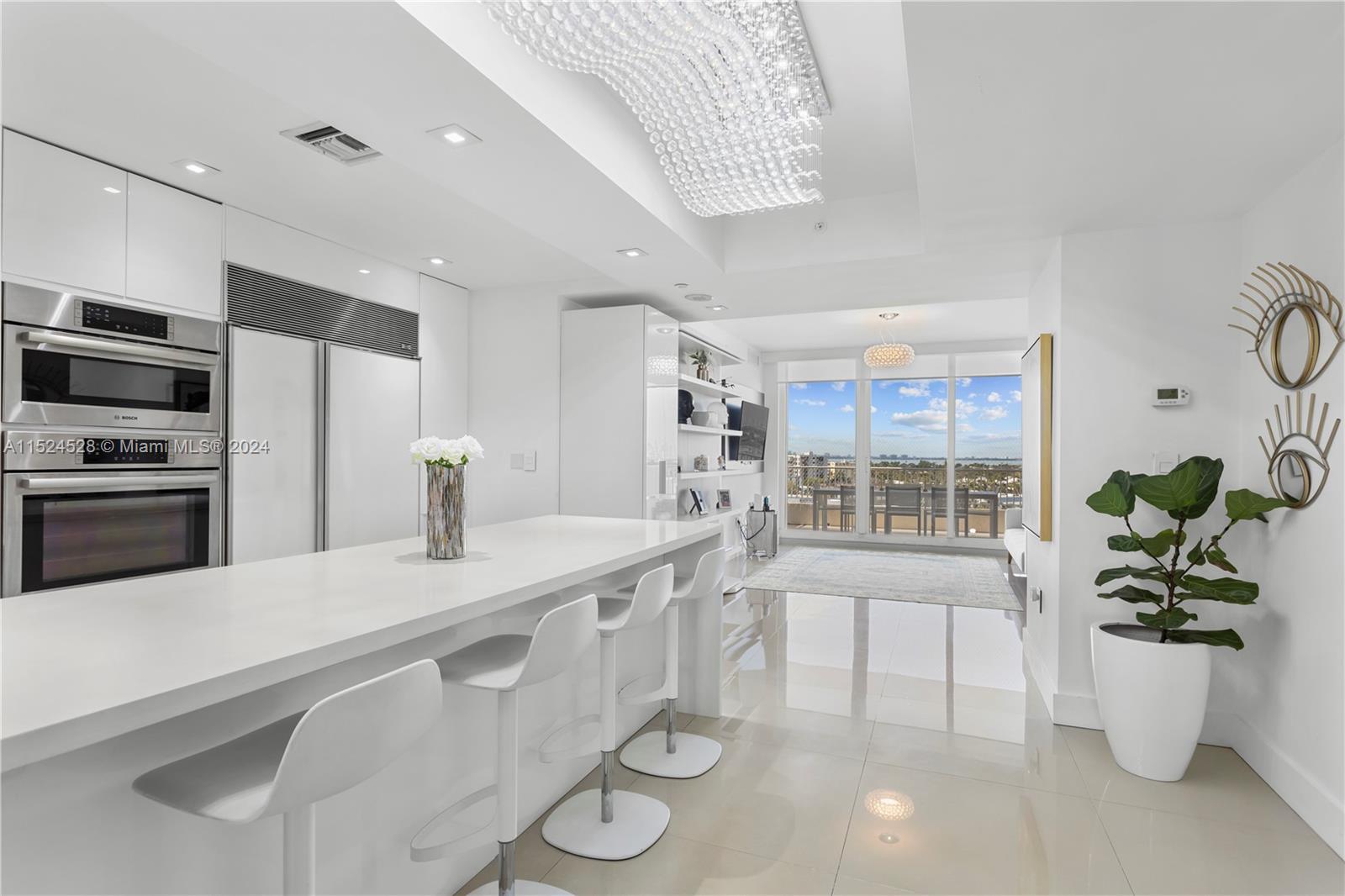 CLUB TOWER THREE CONDO - Residential