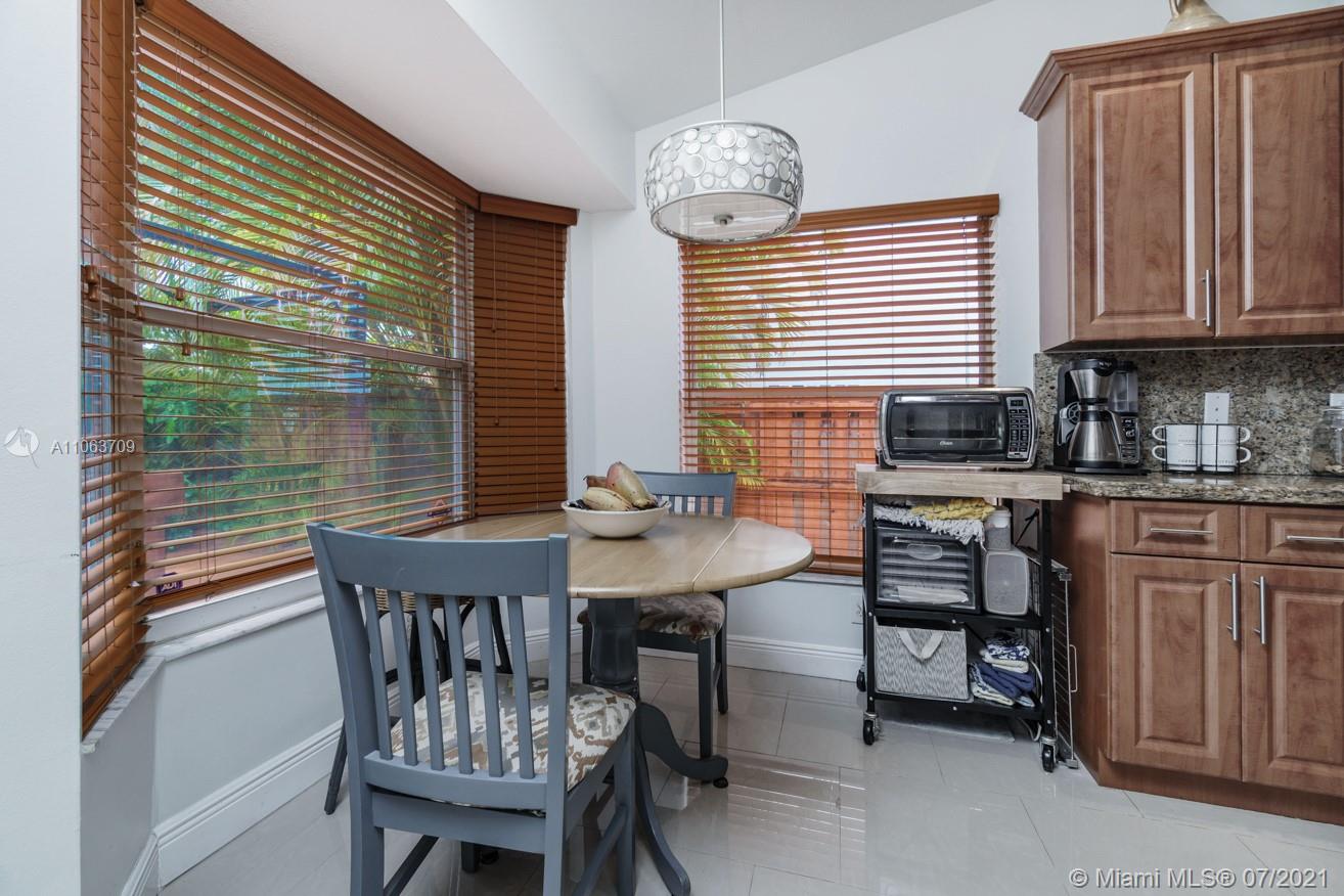 HEFTLER HOMES AT LAGO MAR - Residential