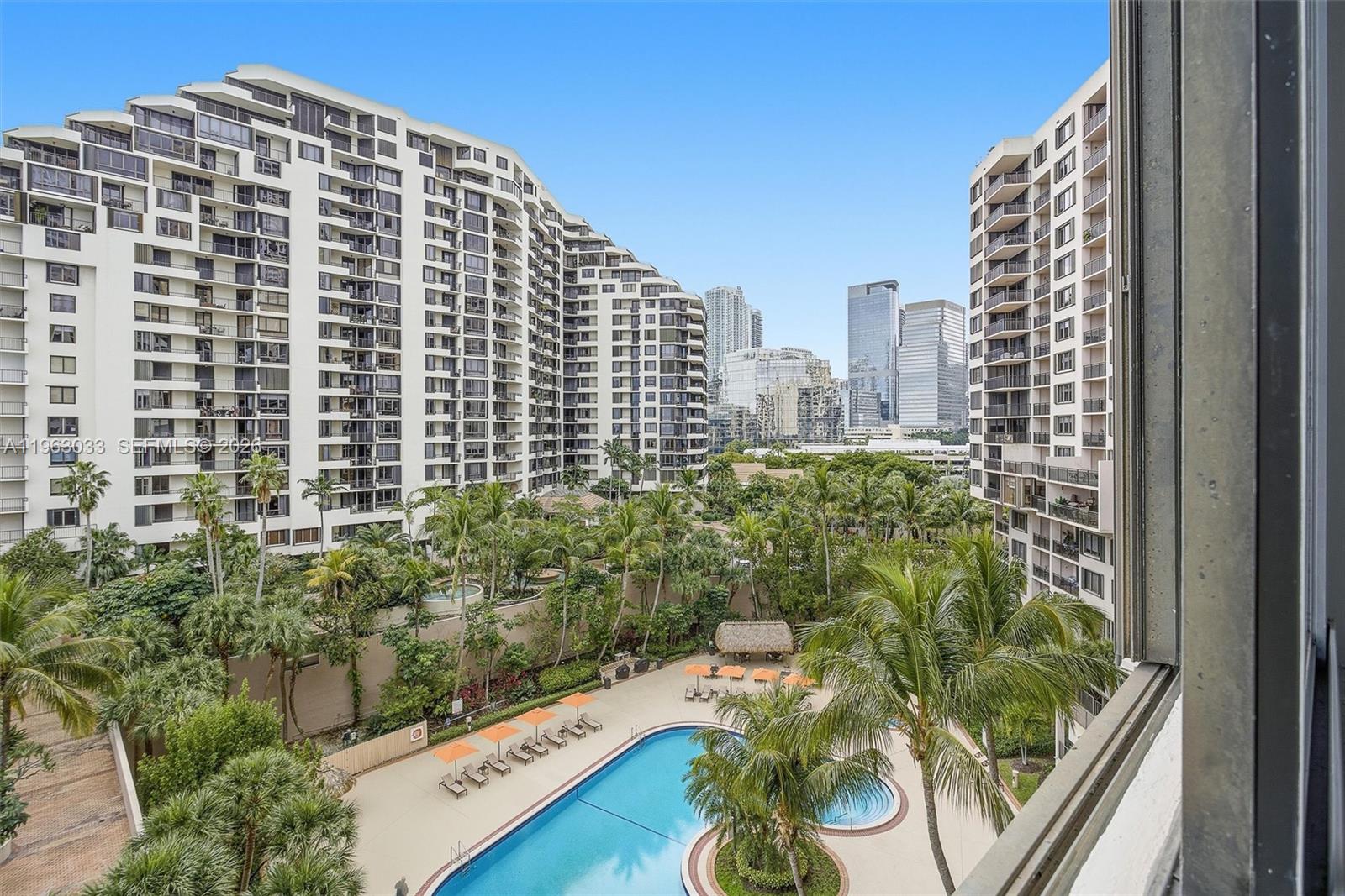 540 Brickell Key Dr 823