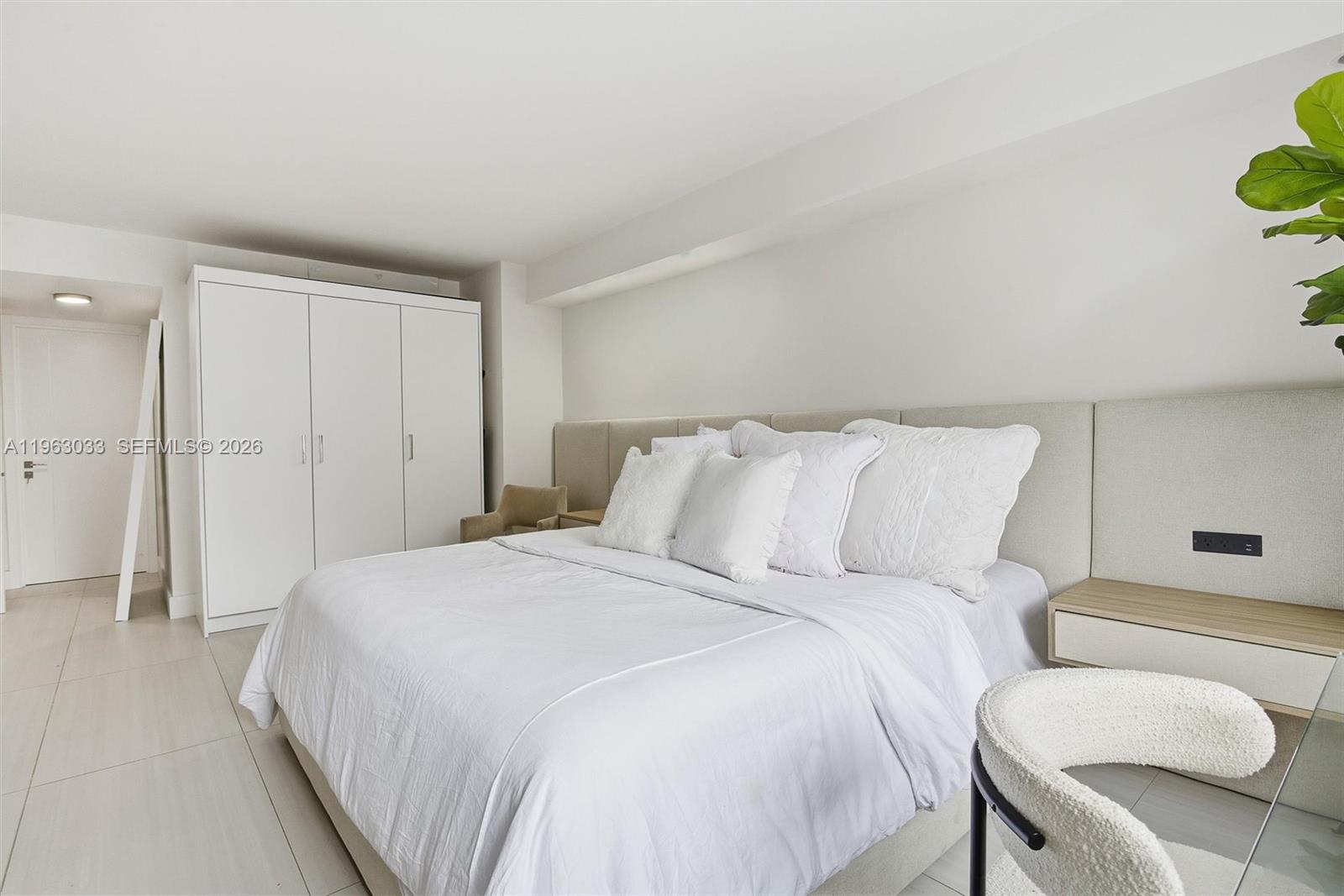 BRICKELL KEY II CONDO - Residential