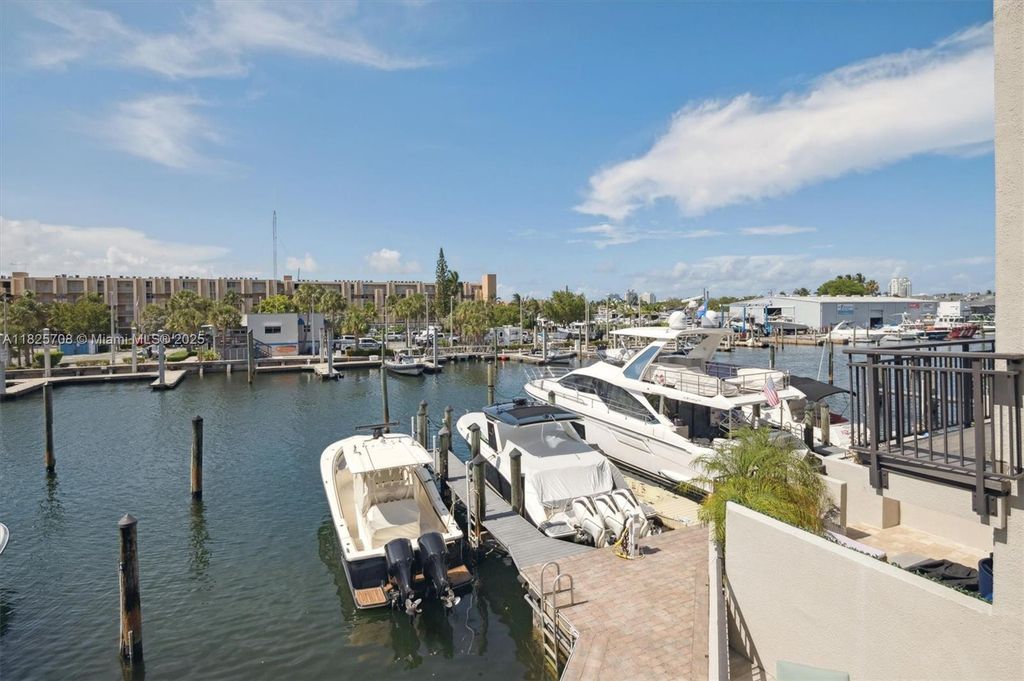 Photo of 39 Portside Drive #39B, Fort Lauderdale, FL 33316 (MLS # A11825708)