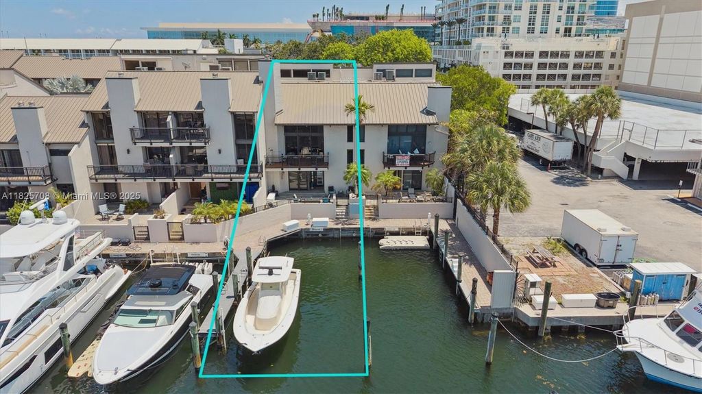 Photo of 39 Portside Drive #39B, Fort Lauderdale, FL 33316 (MLS # A11825708)