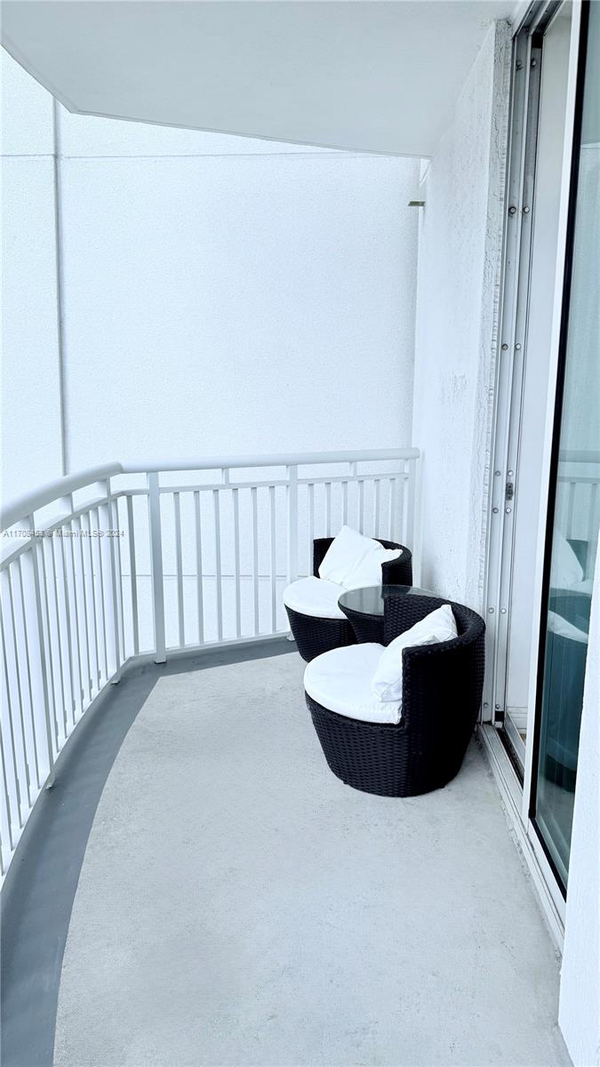 DUO CONDOMINIUM WEST - Residential Lease