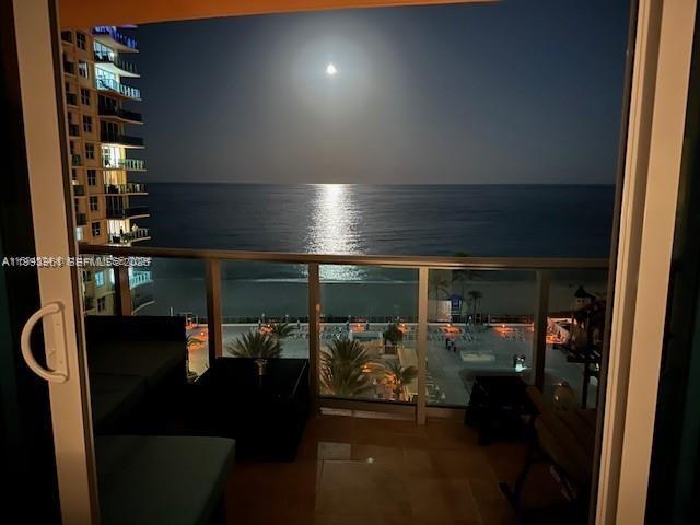 WAVE CONDO - Residential Lease