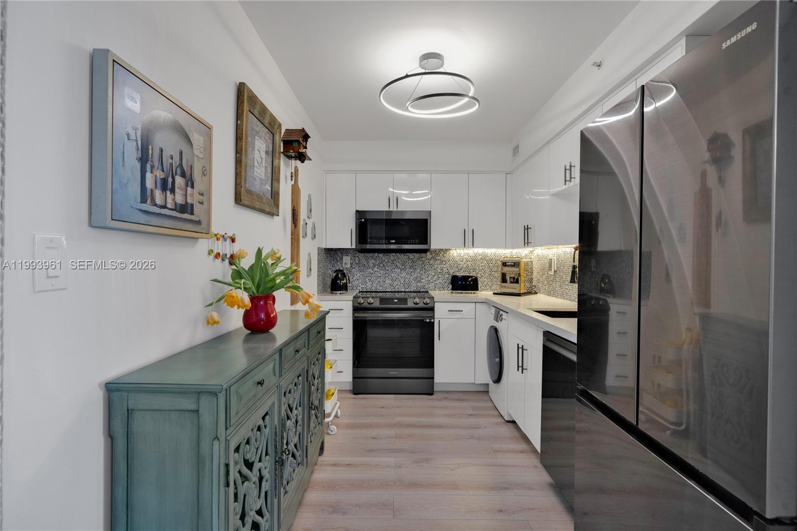 WAVE CONDO - Residential Lease