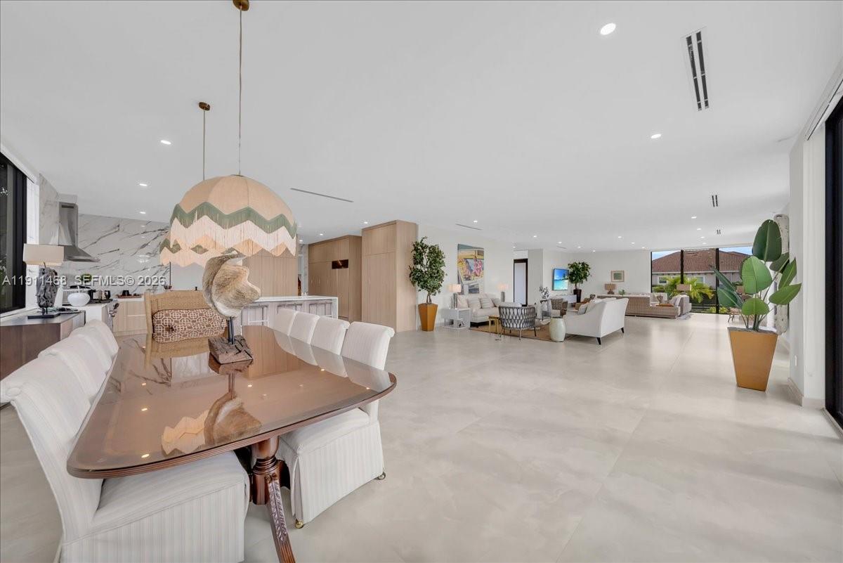 MARCO BEACH UNIT 3 - Residential