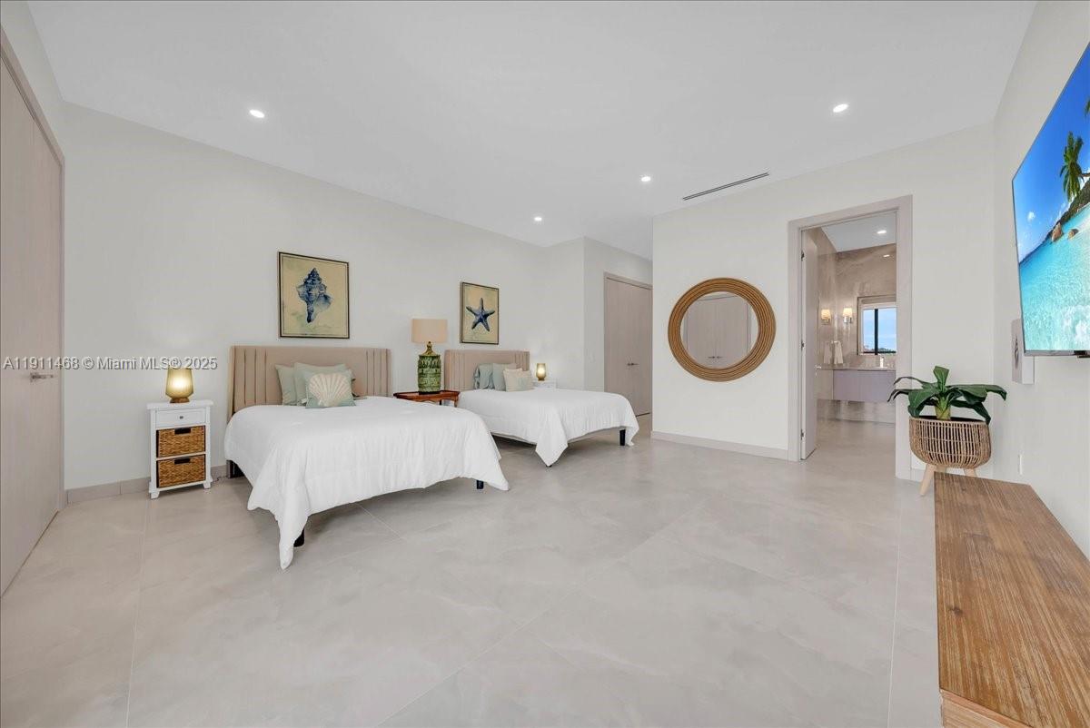 MARCO BEACH UNIT 3 - Residential