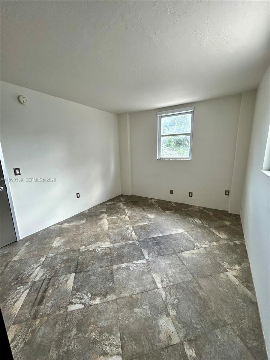 LINCOLN TOWERS CONDO - Residential