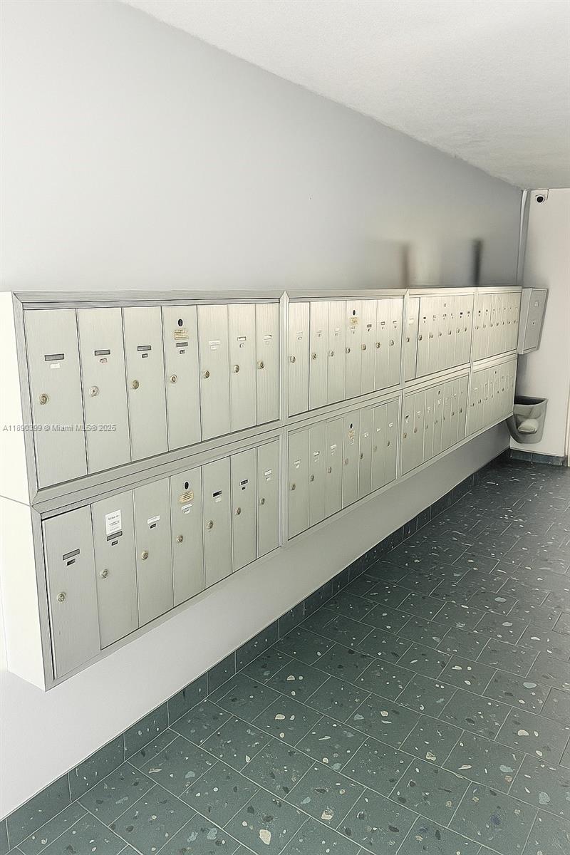 LINCOLN TOWERS CONDO - Residential