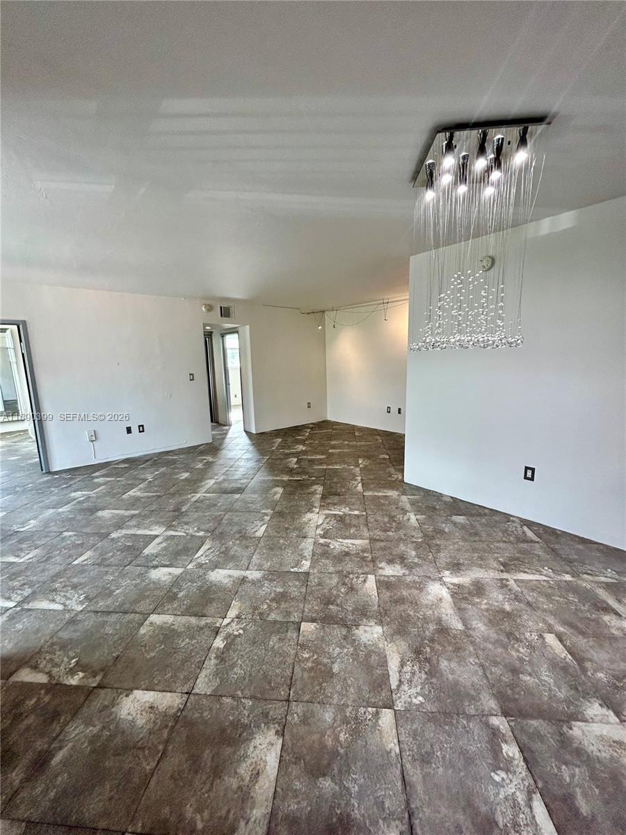 LINCOLN TOWERS CONDO - Residential