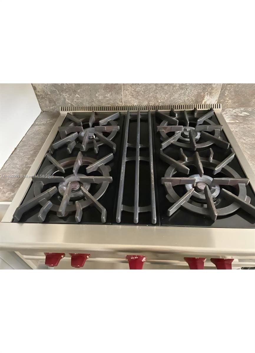 LINCOLN TOWERS CONDO - Residential