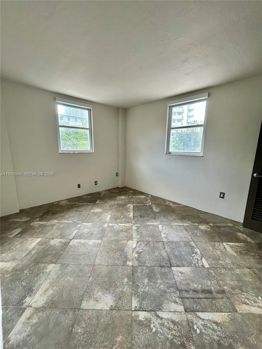 LINCOLN TOWERS CONDO - Residential