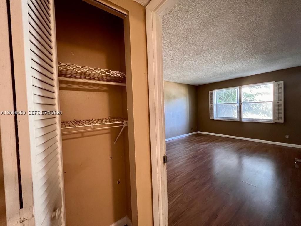 GARDEN LAKES OF INVERRARY - Residential