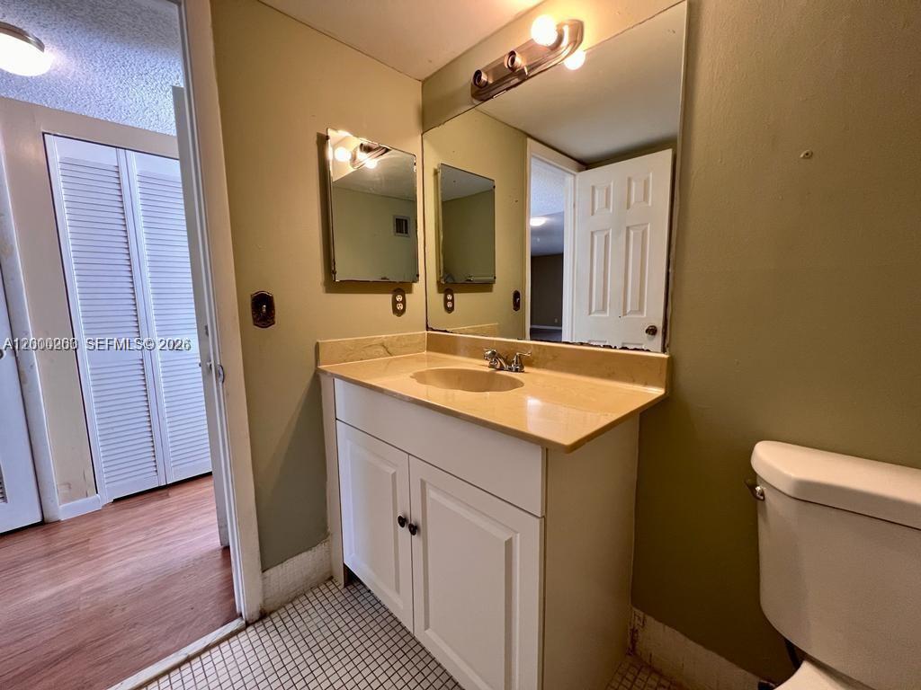 GARDEN LAKES OF INVERRARY - Residential