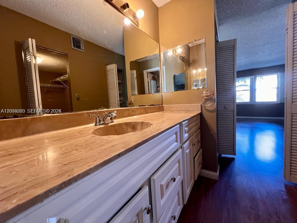 GARDEN LAKES OF INVERRARY - Residential