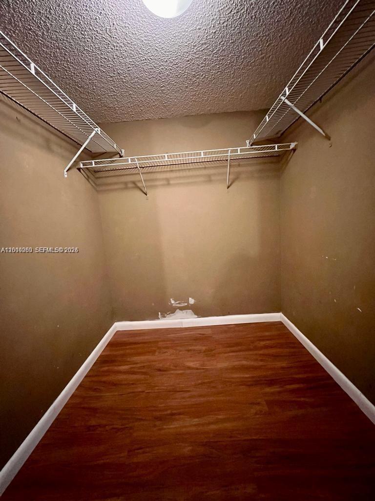 GARDEN LAKES OF INVERRARY - Residential