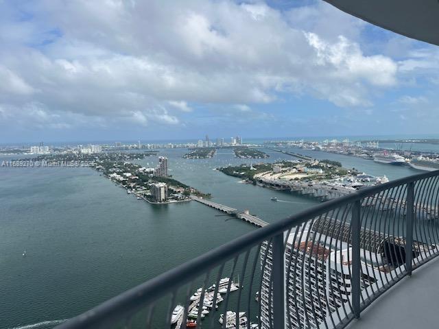 1750 N Bayshore Dr 5501